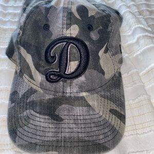 D hat
